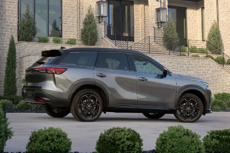 Infiniti QX60 получил обновлённый дизайн и новую версию Sport 2