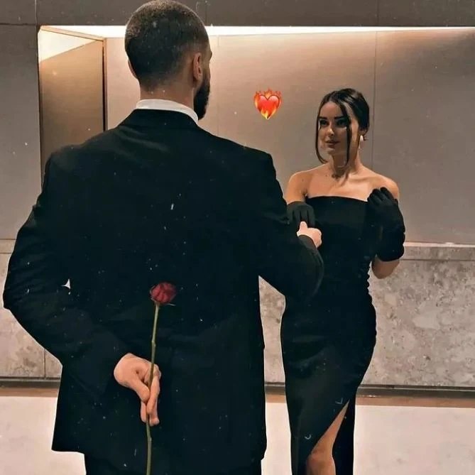 عـــاشـقــ.....💖....ـانــهـــ: دلتنگی تو روزمره من استمراقبت از تو شغل من استخوشحال کردن تو وظیفه من استو دوست داشتن تو زندگی من!😍♥️