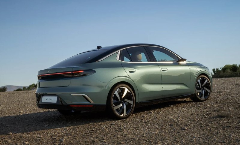 Новый турецкий лифтбек с дизайном Pininfarina 2