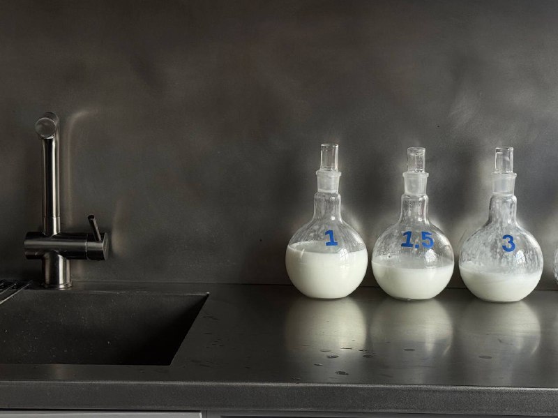 Я с Глашей заглянули в гости в штаб-квартиру SENECA — это настоящее вдохновение для мастера! Представьте себе современный офис, где каждая деталь отражает ценности бренда, культурные традиции и стремление к инновациям ❤️‍🔥Нас встретила Натали, представитель бренда Maria Nila, которая с теплотой и увлечением рассказывала о том, как компания сохраняет свои корни, при этом постоянно развиваясь и внедряя новые идеи на рынке России. Это посещение оставило у нас массу ярких впечатлений и еще больше уверенности в том, что компания идет по пути гармоничного сочетания традиций и трендов 🙌🏻Я с Глашей заглянули в гости в штаб-квартиру SENECA — это настоящее вдохновение для мастера! Представьте себе современный офис, где каждая деталь отражает ценности бренда, культурные традиции и стремление к инновациям ❤️‍🔥Нас встретила Натали, представитель бренда Maria Nila, которая с теплотой и увлечением рассказывала о том, как компания сохраняет свои корни, при этом постоянно развиваясь и внедряя новые идеи на рынке России. Это посещение оставило у нас массу ярких впечатлений и еще больше уверенности в том, что компания идет по пути гармоничного сочетания традиций и трендов 🙌🏻