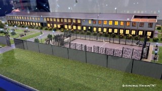 ФСИН показала проект быстровозводимого центра для приговоренных к исправительным работам. По словам представителя службы, интерес к строительству таких центров проявляет бизнес, поскольку осужденные на принудительные работы — «довольно дисциплинированные р