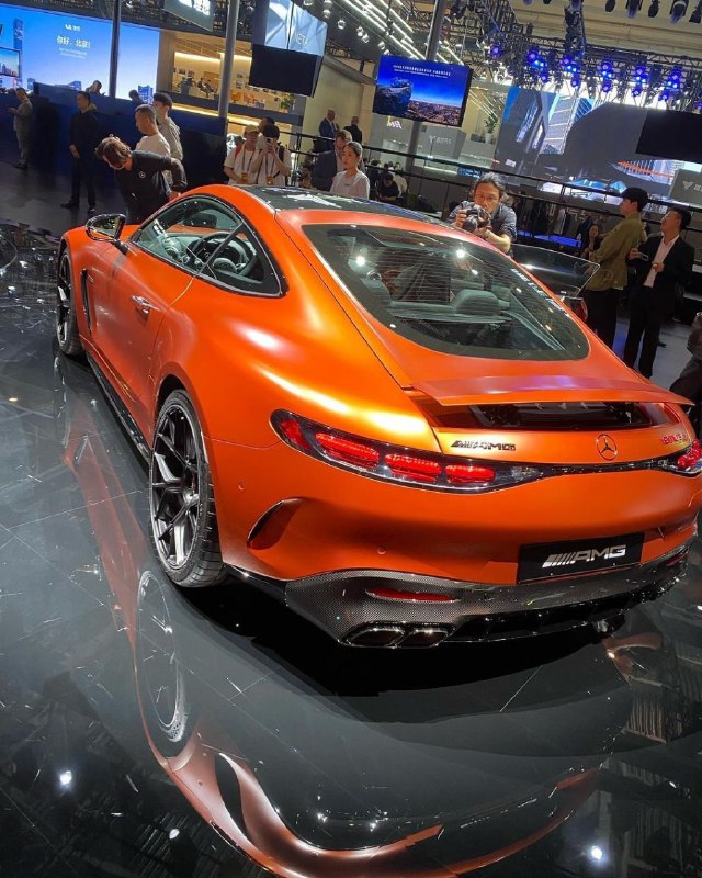 New AMG GT63 S E-Performance 4MATIC+ 4.0-L V8 BITURBO 816 HP 0-100 km/h 2.8 3