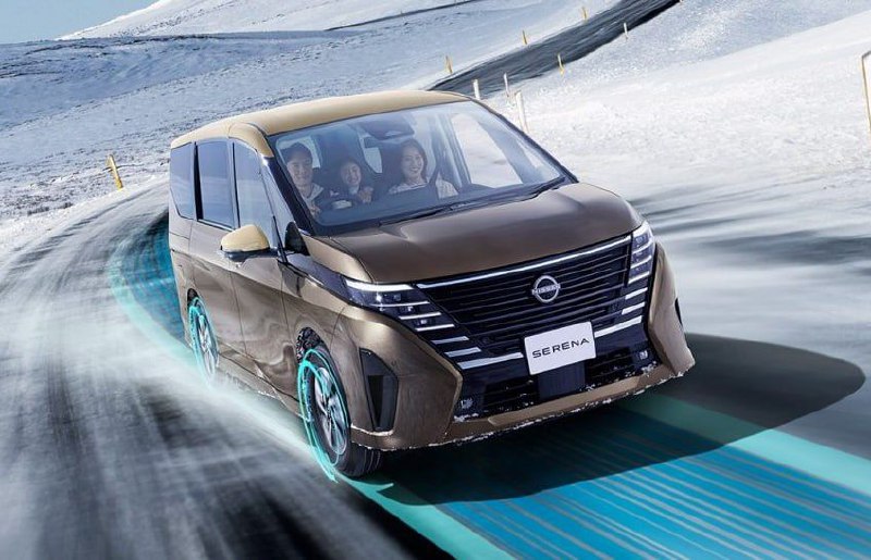 Гибридный минивэн Nissan Serena получил полный привод 2