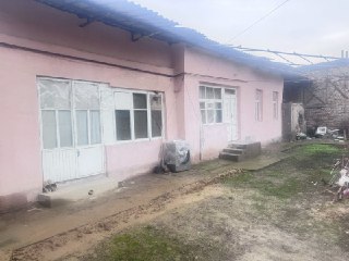 Mirobod Magnit supermarket orqasida 2 sotux yer narxi 27.000 dan