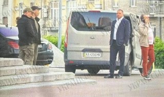 Андрей Ермак, накануне отправленный в отставку с поста главы офиса президента Украины, рассказал New York Post, что отправляется на фронт, не хочет создавать проблем Зеленскому и готов к любым репрессиям.  «Меня опозорили и мое достоинство не защитили, нес