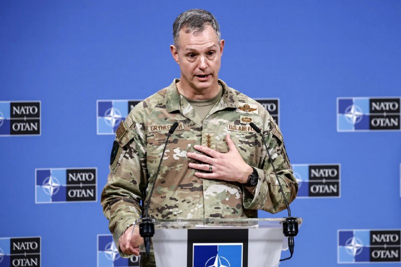 ️🇺🇸🇪🇺🇷🇺 Bloomberg: NATO's top military commander is drafting a strategy to achieve a quick victory against a Russian attack on its eastern flank, focusing on combining drones and artificial intelligence with traditional force.