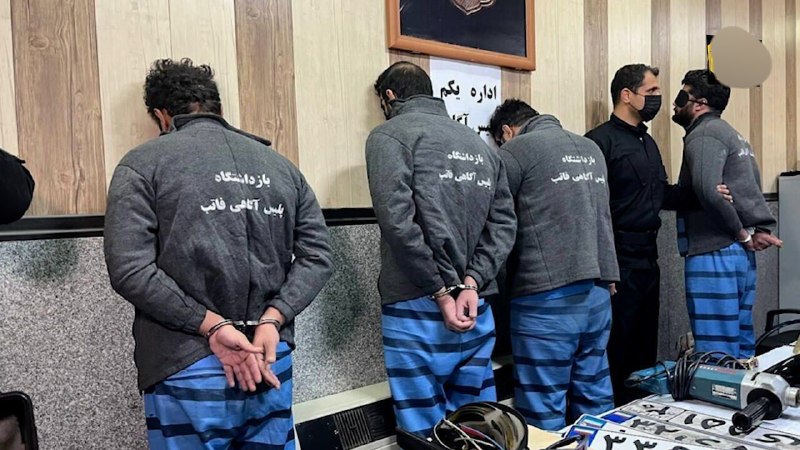 صدای تهران | خبر فوری 🔖: 🔴 خون جا مانده روی دیوار راز سرقت مسلحانه را فاش کرد🔵 سرهنگ نثاری معاون مبارزه با جرایم جنایی پلیس آگاهی تهران بزرگ گفت: