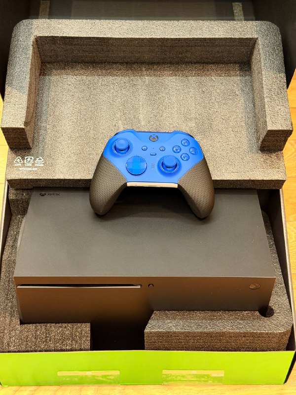 Xbox Series X + Microsoft Xbox Elite Wireless Controller Series 2 Core - 1100 Gel — фото 1
