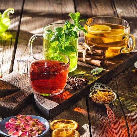 🌹شمرون لند (تهران/شمیران)🌹: 🔸دمنوش زنجبیل میتواند علائم آلرژی را کاهش دهد.🍃دمنوش زنجبیل حاوی آنتیهیستامین طبیعی است و به کاهش التهاب مخاط بینی کمک