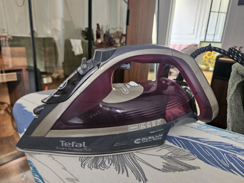 В связи с переездом продам утюг Tefal. Пользовались несколько раз. 90 лари — фото 1