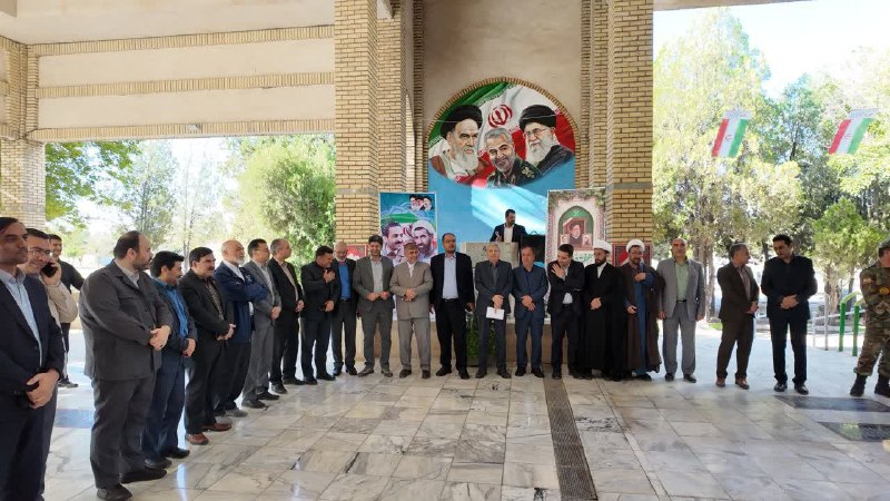 کانال قوچان خبر: 🟥 آغاز هفته دولت در قوچان با تجدید میثاق مسئولان با آرمانهای شهدا🔹همزمان با آغاز هفته دولت، مسئولان قوچان با حضور در گل