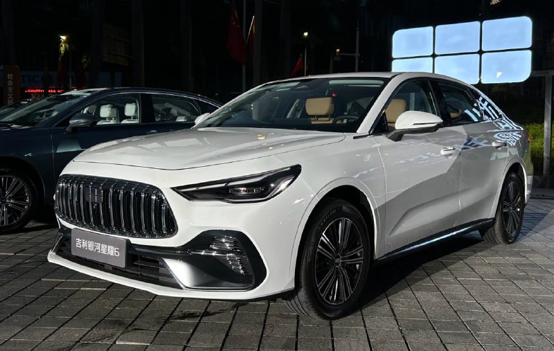 Geely Galaxy Starshine 6 стоит в Китае от миллиона рублей 2