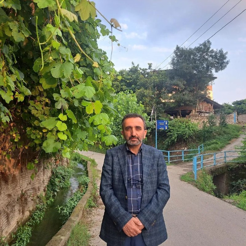 خانه فرهنگ (علی‌اکبر قاسمی گل‌افشانی): 🔹جان منی، جان منی، جان من،آن منی، آن منی، آن منراه منی، راه منی، راه منراست‌ترین قبله جانان مندین منی، دین منی، دین منپا