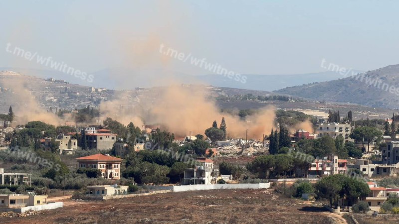 ️🇱🇧🇮🇱 Movement of Israeli military vehicles in the town of Zutar al-Sharqiya.