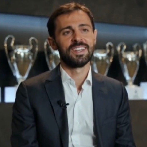 رئال مادرید | Real Madrid: 🎙سیلوا: “امباپه؟ دو سال با هم تو موناکو بازی کردیم. اون خیلی جوون بود، ۱۷ یا ۱۸ سالش بود. منم خیلی جوون بودم. ارتباط خیل
