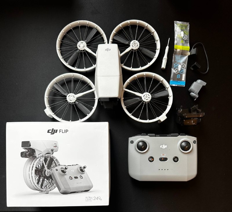 Продаётся DJI Flip. После столкновения есть ошибка TOF-сенсора, в остальном никаких проблем нет. Дро — фото 1