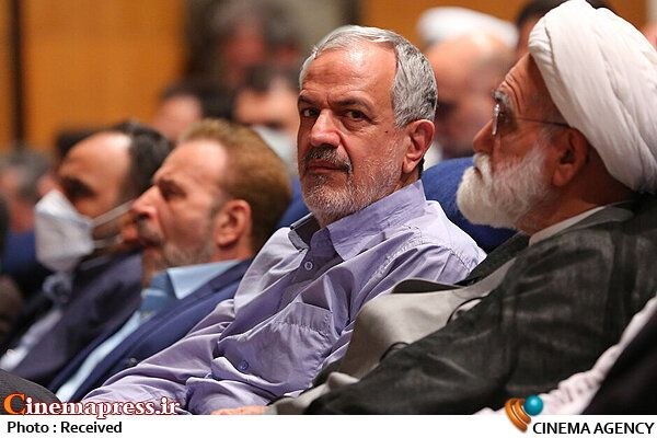 کانال خبرگزاری سینماپرس: 🔹 ریاست شورای فرهنگی و فرهنگ سازمانی شستا و شرکت‌های تابعه:🔸 نگاه هر فرد به «تهران» تا اندازه زیادی متأثر از پایگاه و «ط