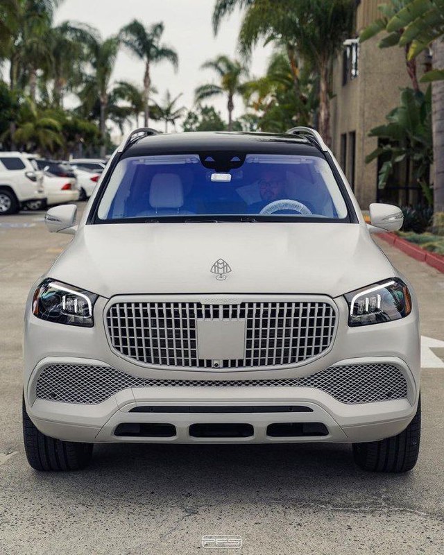 Maybach GLS 600 4MATIC 6