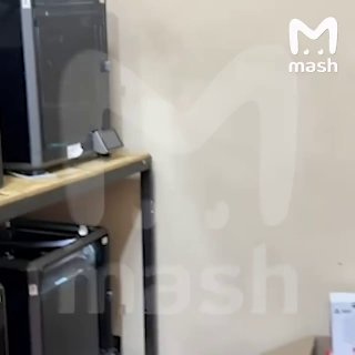 Алексей Блиновский помогает развёртывать 3D-производство для дронов прямо в зоне СВО — он служит уже второй год в звании младшего сержанта в отряде БПЛА.По данным Mash, Алексей числится в пятой ОМСБР в ДНР. В Москву приезжает только в командировки — чтобы 