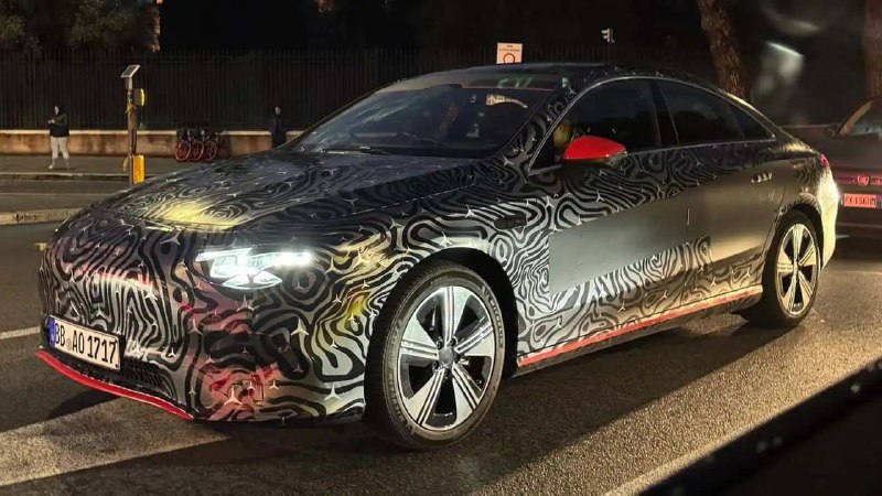 Mercedes-Benz рассказал о своих планах до конца 2027 года 3