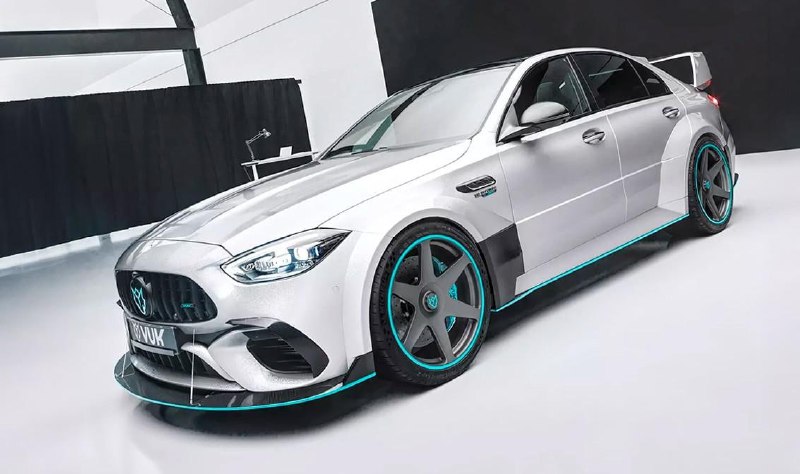 В современный AMG C 63 S получил культовый стиль 190E Evo II