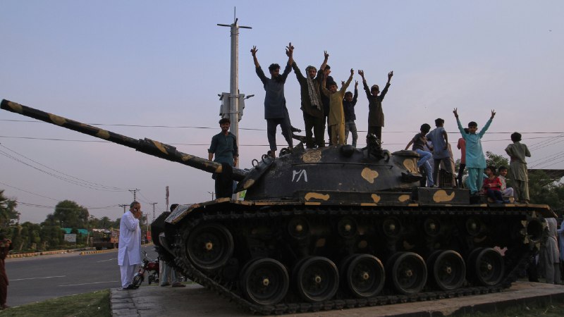 India and Pakistan Announce Cease-Fire but Clashes Persist