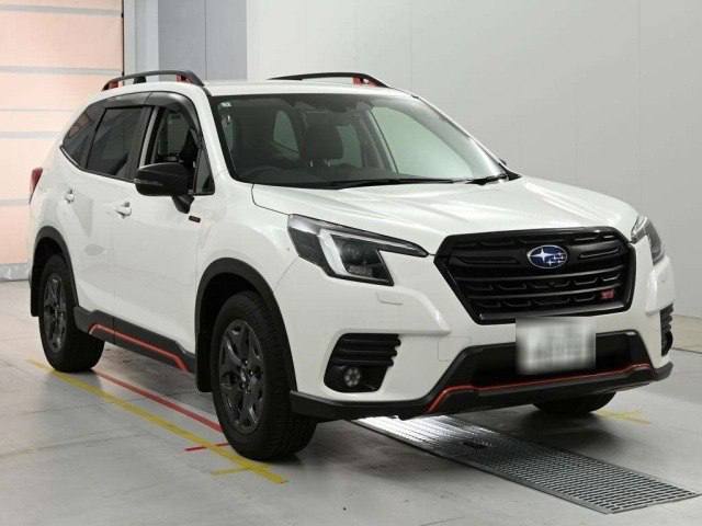 Subaru Forester 2023 фото 2
