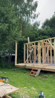 Сама терраса у нас получилась неглубокая. Всего 1.5 м, но зато во всю ширину дома, а это - 8 м! Почему не сделали террасу больше? Почему не соедини... - изображение 5 - почему, дома, это
