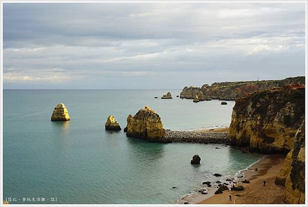 [葡萄牙|拉哥斯LAGOS。岩石峭壁懸崖圍繞 得天獨厚的海岸線]