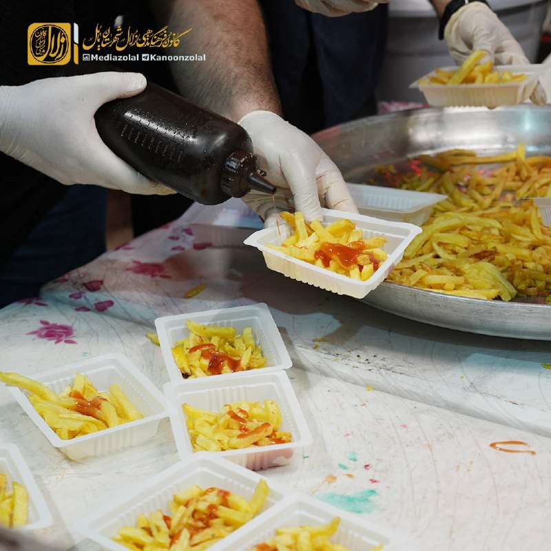 کانون زُلال: گزارش تصویری هفته پنجمچٰایخٰانِه حَضرَت سیِّدُالشُهَداایام محرم و صفرهمه روزه از ساعت ۱۹بابل، مدرس، مقابل مخابرات استانپ