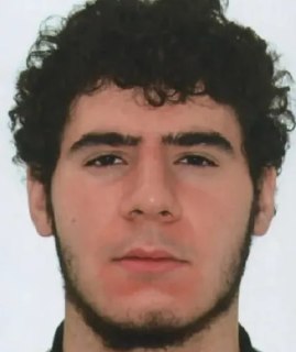 В Берлине автомобиль въехал в толпу во время прайда. Сообщается о погибшем и 14 пострадавших  Вечером 25 июля автомобиль въехал в толпу в южной части берлинского парка Тиргартен. В это время у Бранденбургских ворот проходила финальная программа прайда в по
