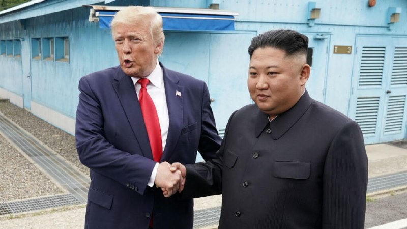 טראמפ רומז למגע עם קים לאחר ההחלטה לצמצם את ההשתתפות האמריקאית בתמרוני סיאול