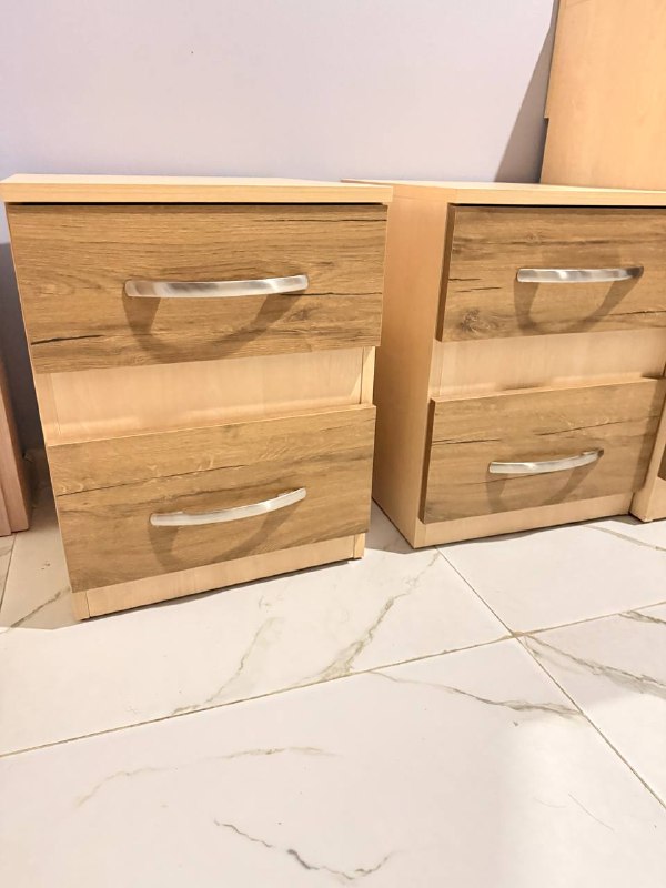 Продам прикроватные тумбочки 60 лари