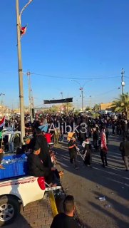 כטב"מ. התקהלות מיליונית שאין כמותה לאחר עלייה לרגל של הארבעין הקדושה. המחזה נמצא במרחק קילומטרים מהמקדשים ה…