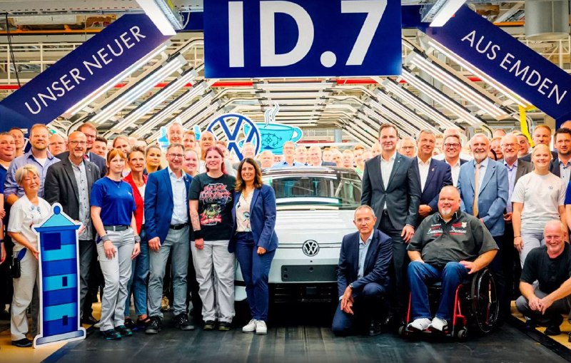 Завод Volkswagen в Эмдене встал из-за забастовки фермеров. 3