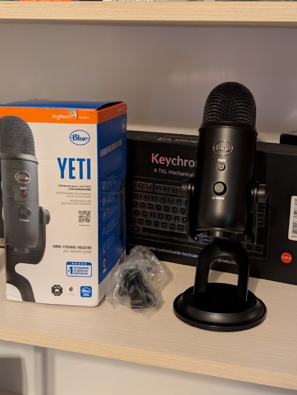 Продаю Blue Yeti (Blackout Edition) все в комплекте
