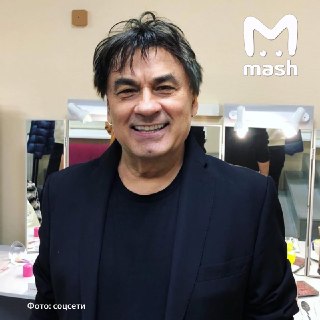 Александру Серову запретили дальние перелёты — из-за больных сосудов на ногах высок риск, что оторвётся тромб.По данным Mash, 75-летнему артисту пришлось отказаться от концертов в Тае, куда лететь 9 часов. Неподвижное положение, сухой воздух и перепады дав