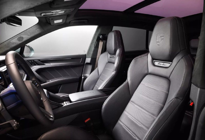 Porsche превратил новый Cayenne в электрокар с 640 км запаса хода 3
