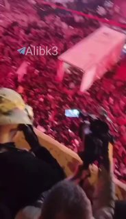 הארון הטהור נישא על הכתפיים כדי להיכנס ולבקר את סבו חוסיין עליו השלום