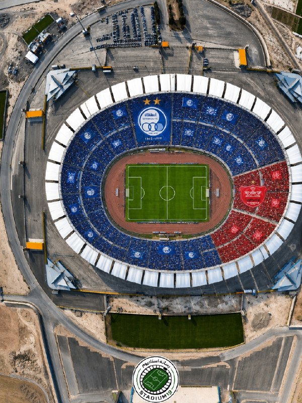 ورزشگاه | stadium: سخنگوی سازمان لیگ : طبق قانون 90% سکوهای استادیوم نقشجهان در اختیار طرفداران باشگاه استقلال قرار میگیرد. پ.ن : انتظار