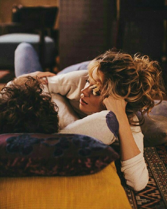 💔 سوزدل 💔: بخواب عشق من تا نگاهت کنم و برای هر نفس تو بوسه ای بنشانم به طعم هر چه تووووو بخواهی شبت بخیر آرام جانم...♥️