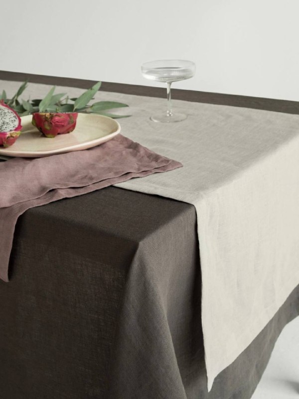 Лен выглядит роскошно, но несмотря на это он прекрасно подходит и для повседневного использования. Раннер Linen Texture пригодится вам для любого п... - изображение 1 - лен, выглядит, роскошно