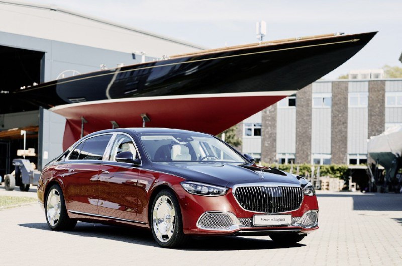 Седан Mercedes-Maybach S-Class получил особую версию в честь гоночной яхты.