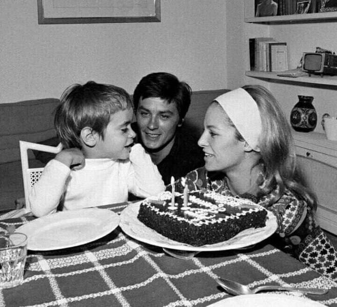 Давайте сегодня немножечко углубимся в историю ❤️ Хотела рассказать вам про Ален