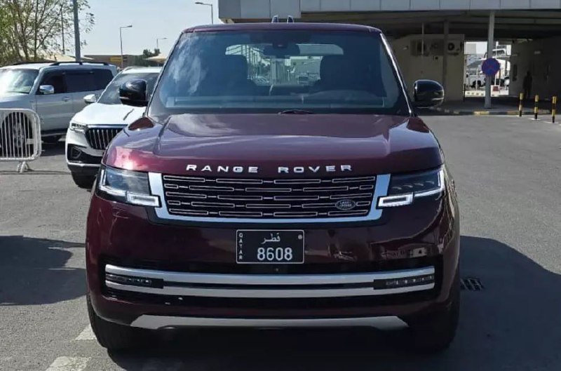 Новый Range Rover превратили в пикап