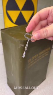Opening a 1950s gas mask from a fallout shelter.Science and facts💡