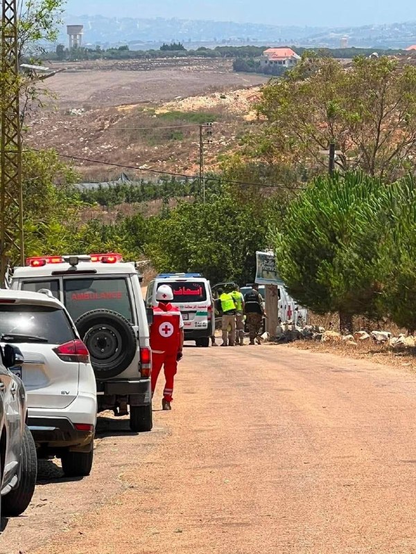 🚨 אמבולנס נכנס לעיירה זוותאר שבמערב המדינה, בליווי צבא לבנון, כדי לקבוע את מקום הימצאו של שאה. עד כה לא הו…