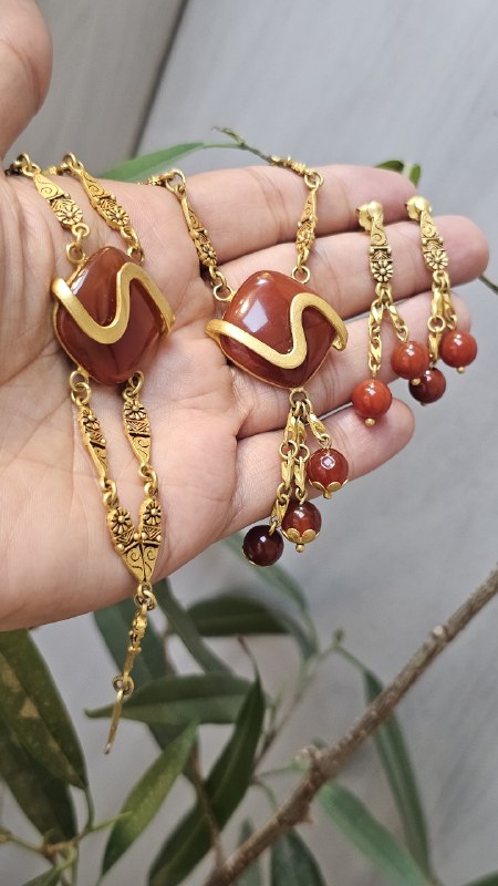 طلاعقیق: رسانه پست