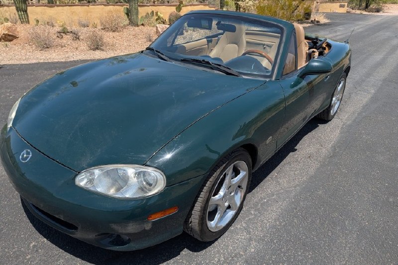 🚗✨ Взгляд на легенду: 2001 «Mazda MX‑5 Miata – Special Edition»Мы разобрались в
