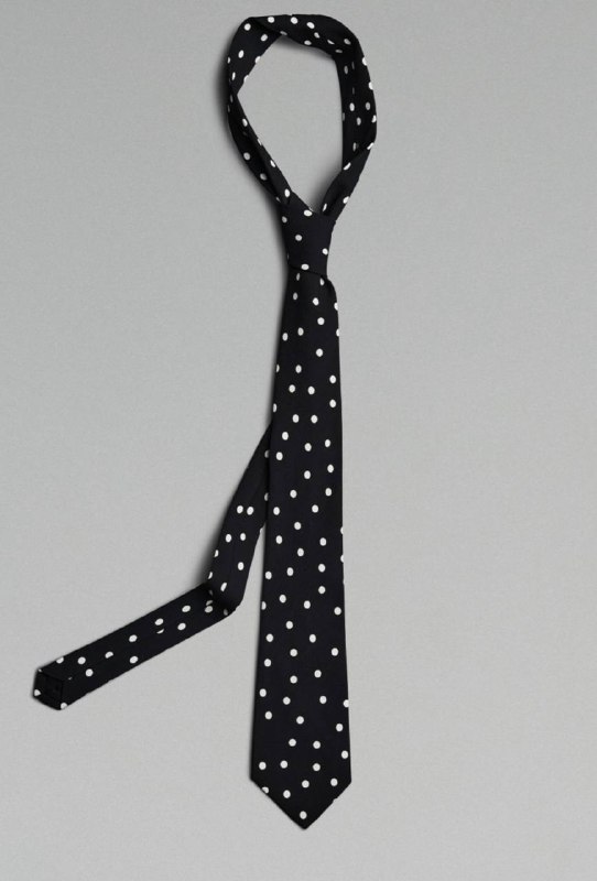 Решила собрать для вас ссылки на новогодние подарки, которые у меня уже есть, а вам могут быть актуальны 1. Шуба для собаки Pet Object (Мартин не любит одежду, но родительская китайская хохлатая будет в восторге, поэтому передарю)2. Постельное белье Delo, самое крутое, что все продается отдельно и можно взять 2 пододеяльника.  У нас есть и розовое, и бежевое. Мои самые  любимые комплекты. Пододеяльник/ наволочки/простынь3. Пижама очень классная и приятная к телу. Носим, любим.4. Галстук  Walk of shame.5. Фартук от Glumkimberly6. Шпилька в волосы розы  Hairpinmt. Наконец у меня отросли волосы и можно сделать пучок с этой шпилькой из серебра.7. Скульптура Жажа 8. Бокалы Seletti (этот бренд покупала в цветном, этот сайт не проверен мной) 9. Ваза в форме сердцаРешила собрать для вас ссылки на новогодние подарки, которые у меня уже есть, а вам могут быть актуальны 1. Шуба для собаки Pet Object (Мартин не любит одежду, но родительская китайская хохлатая будет в восторге, поэтому передарю)2. Постельное белье Delo, самое крутое, что все продается отдельно и можно взять 2 пододеяльника.  У нас есть и розовое, и бежевое. Мои самые  любимые комплекты. Пододеяльник/ наволочки/простынь3. Пижама очень классная и приятная к телу. Носим, любим.4. Галстук  Walk of shame.5. Фартук от Glumkimberly6. Шпилька в волосы розы  Hairpinmt. Наконец у меня отросли волосы и можно сделать пучок с этой шпилькой из серебра.7. Скульптура Жажа 8. Бокалы Seletti (этот бренд покупала в цветном, этот сайт не проверен мной) 9. Ваза в форме сердца